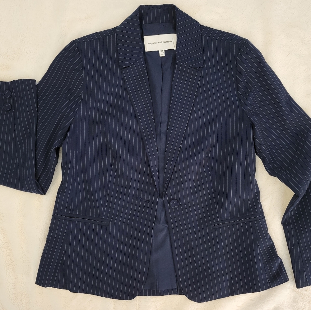 Elegant Women's Blazer